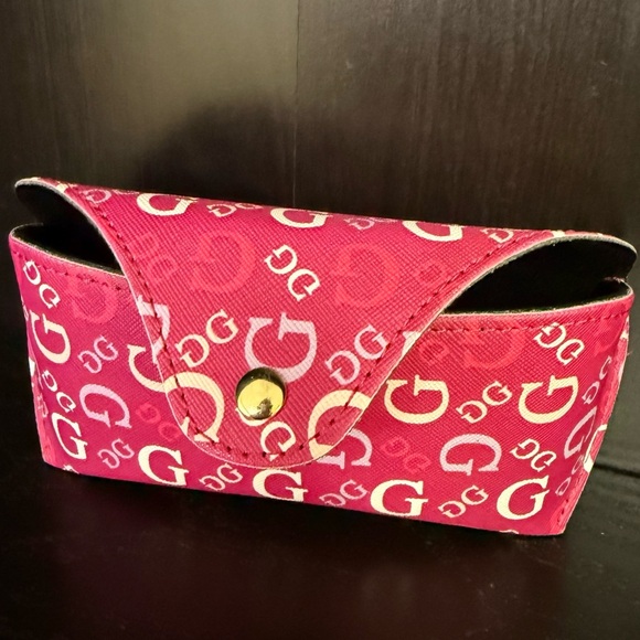 Guess Los Angeles Fuchsia and Gold Cateye Shape Sunglasses with Case Included - Picture 5 of 5